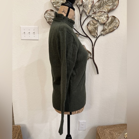 NWT J. Crew Green Mock Neck Ruffle Collar Knit Sweater Size Medium - Picture 5 of 8